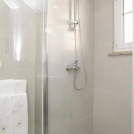 Апартаменты Double Apt 12pax Кашкайш